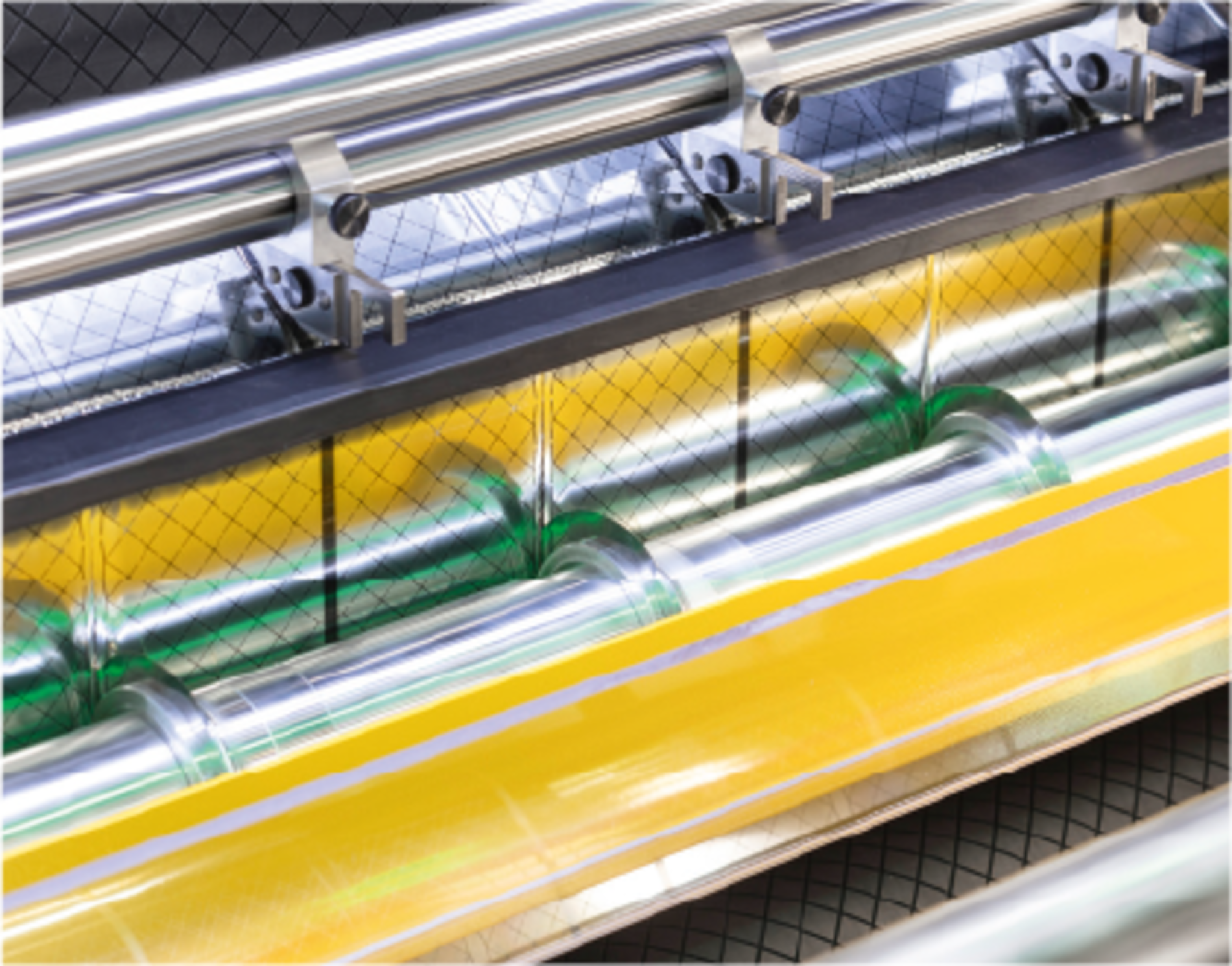 Slitting unit for straight and wave cut